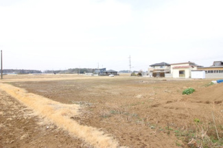 【展望】 | 平坦で使いやすい　蓄電池用地等に／つくば市沼崎 | 物件南側より北側前面道路を望む
