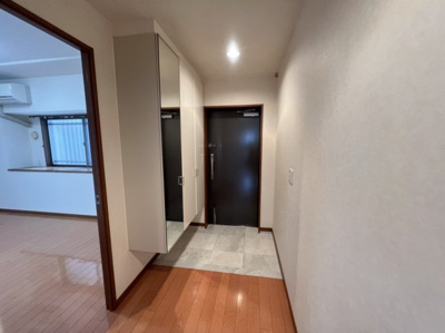 【玄関】 | ポレスター医大前