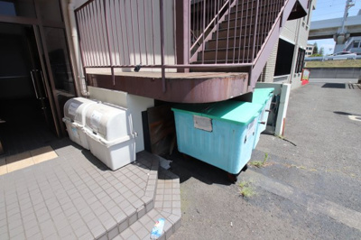 【その他共用部分】 | レナジア深井 | 敷地内ゴミ捨場