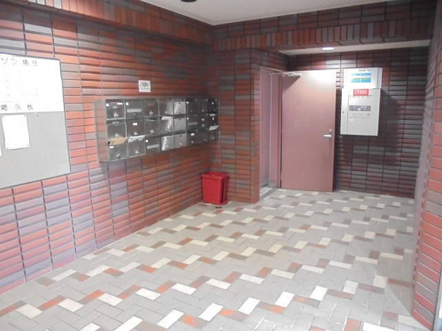 Sメゾン魚住のロビー