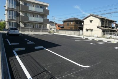 【駐車場】 | ルナソレイユ