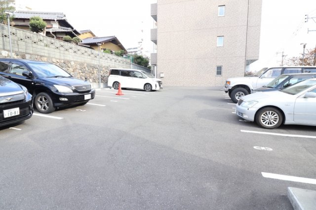 【駐車場】