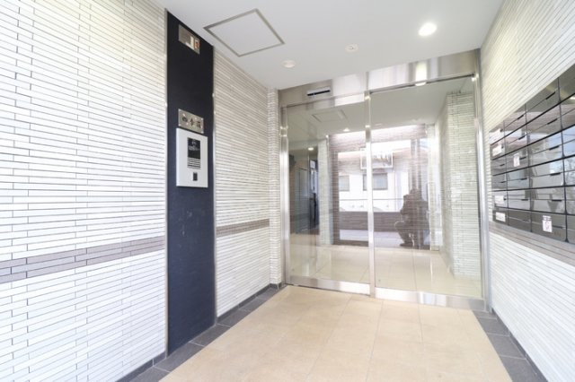 【エントランス】 | ◆不動産すまラボの新プラン◆入居時の費用負担が0円で入居可能♪お気軽にお尋ねください♪