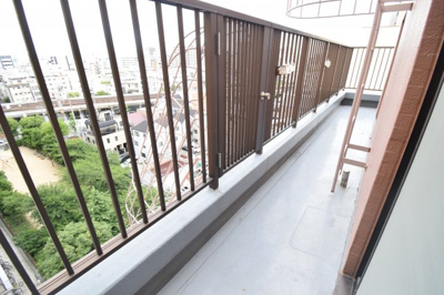 【バルコニー】 | ライオンズマンション神戸第三