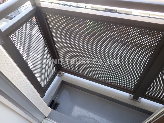 ファミーユ河村のバルコニー|バルコニーからの眺めを楽しみながら食事をしませんか