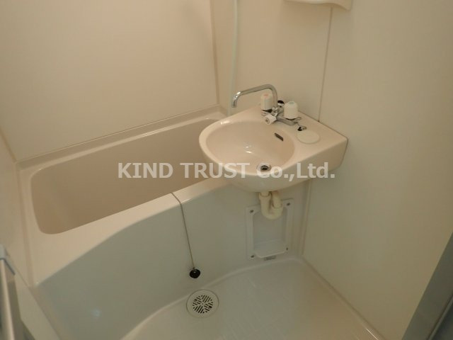 ファミーユ河村の浴室|きれいなお風呂です