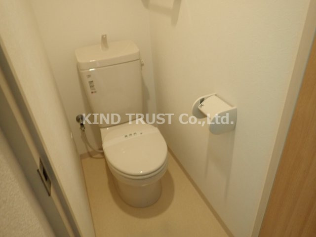 ファミーユ河村のトイレ|ゆったりとした空間のトイレです