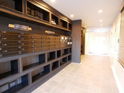 【エントランス】 | フラッティ丸太町御前