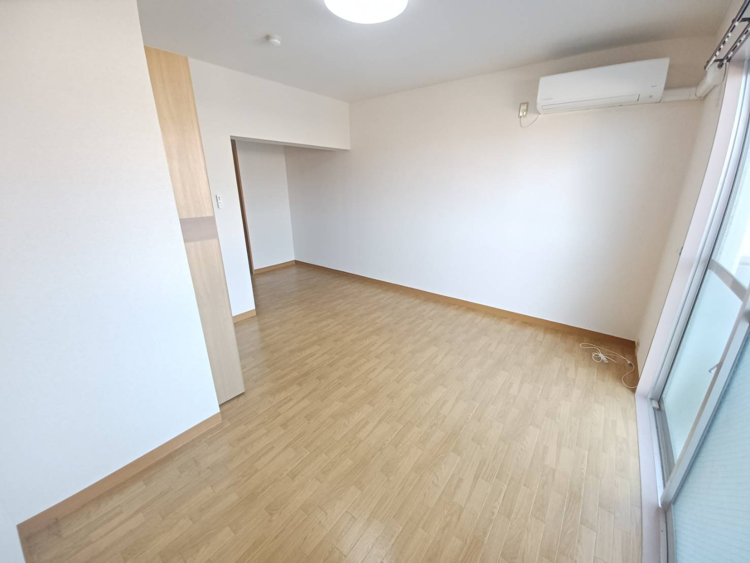 朝日台ハイツAの居間・リビング