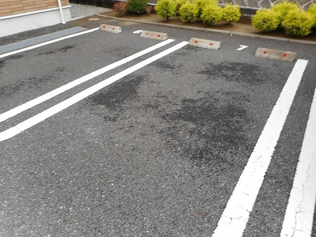 ガーデンハウスミルトの駐車場