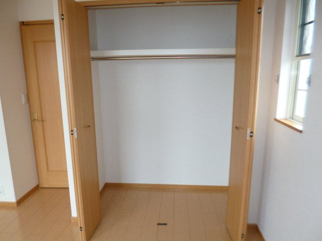 ルミナス　ビジョーの収納|クローゼット（洋室6帖）