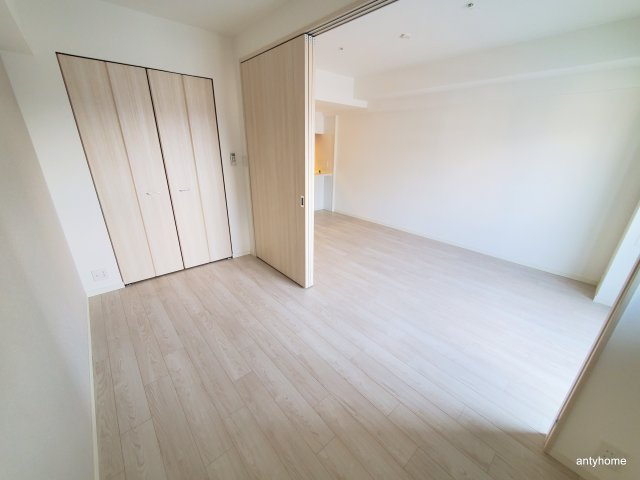 コンフォリアリヴ新大阪ウェスト　仲介手数料無料の寝室