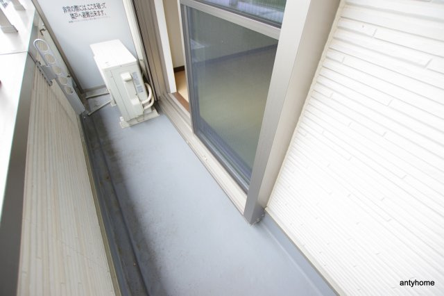 ルクール江坂　仲介手数料無料のバルコニー