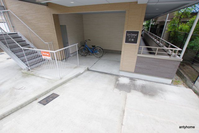 ルクール江坂　仲介手数料無料のエントランス