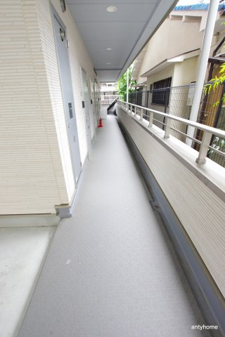 ルクール江坂　仲介手数料無料のロビー
