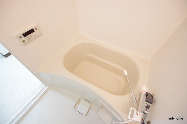 ルクール江坂　仲介手数料無料の浴室