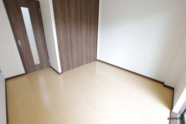 ルクール江坂　仲介手数料無料の居間・リビング