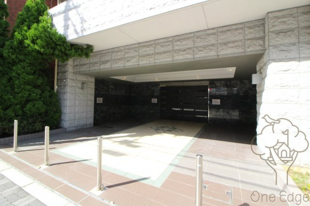 MidCourt新大阪のエントランス