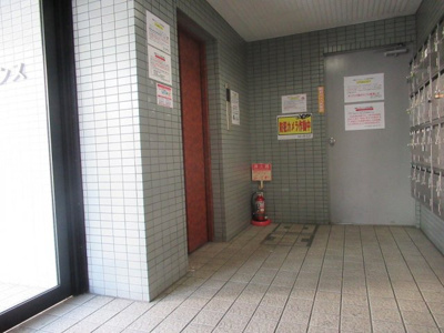 【ロビー】 | 長瀬レジデンス（長瀬賃貸） | 建物の内部です