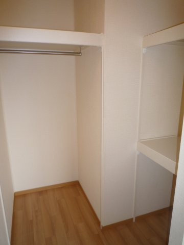 コンフォート高町1