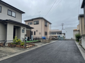 【前面道路含む現地写真】