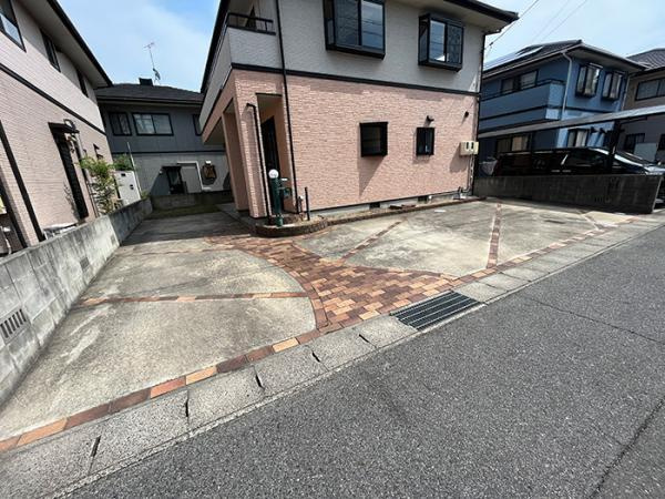 倉敷市西阿知町　リフォーム済み　中古一戸建ての駐車場