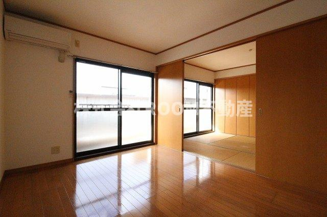 瀬戸山マンション1・2号館の居間・リビング|おしゃれな居間です