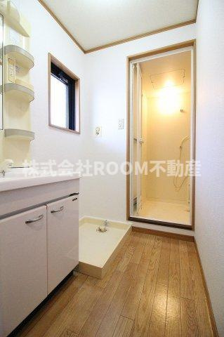 瀬戸山マンション1・2号館の洗面所|使いやすい洗面所です