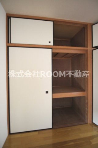 徳留アパートの収納|たっぷりとした収納スペースです