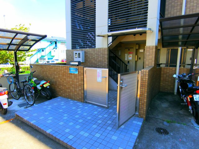 キャッスル山村のエントランス