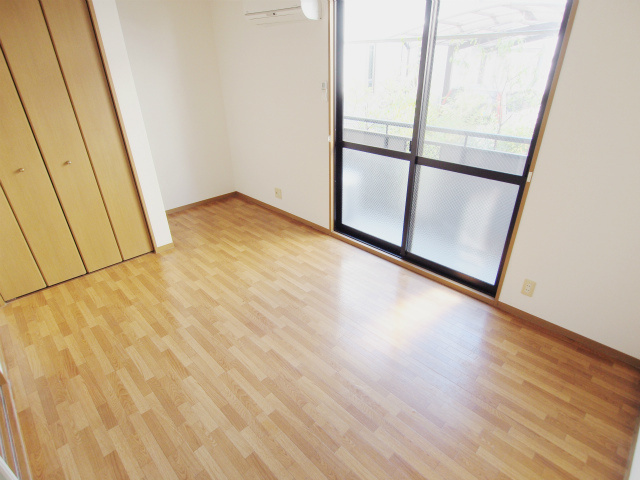 グランドール高田Aの寝室