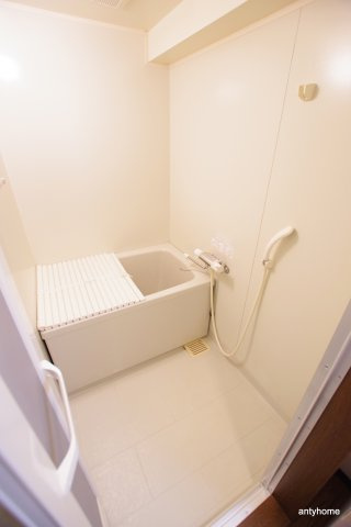 第13関根マンション　仲介手数料無料の浴室