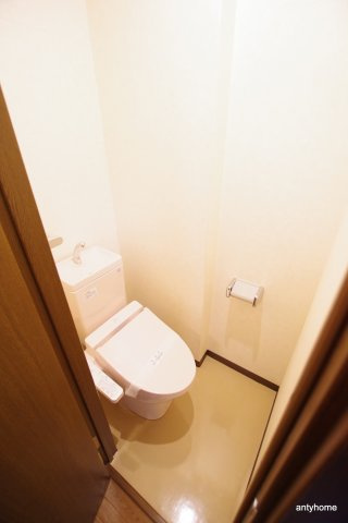 第13関根マンション　仲介手数料無料のトイレ