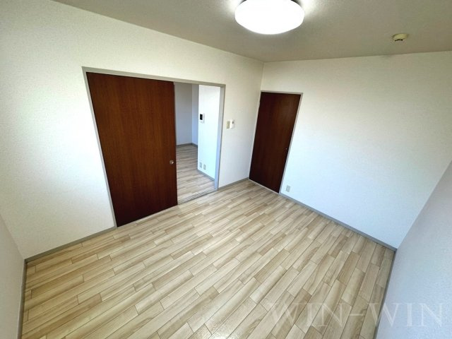 アーバンハイツ Bの洋室