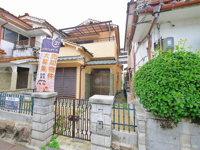 大泉戸建（23-37）の外観