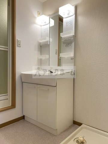 高安グリーンハイツの独立洗面台