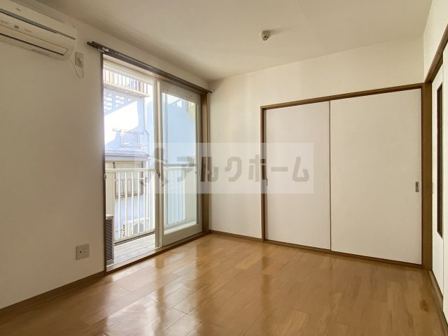高安グリーンハイツの洋室