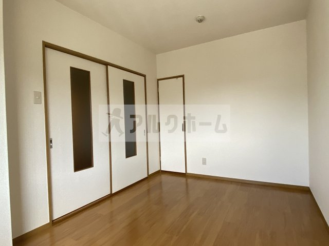 高安グリーンハイツの洋室