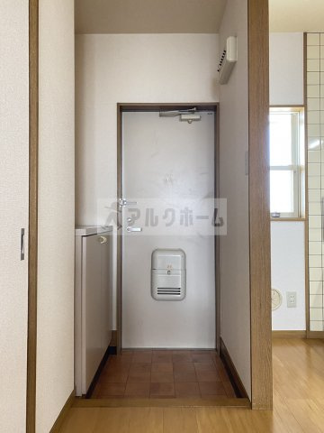 高安グリーンハイツの玄関