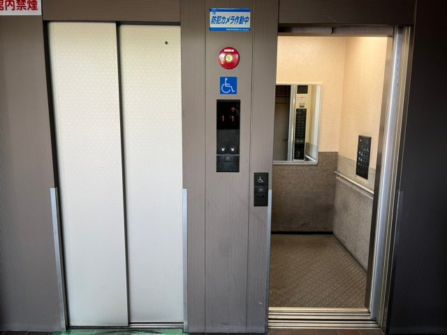 四季彩都いちょう館B棟のその他共用部分|エレベーターが2基あるので、混雑時もスムーズです。