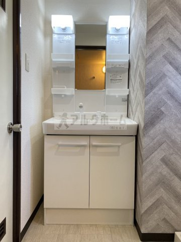 ハイグレード堅下の独立洗面台