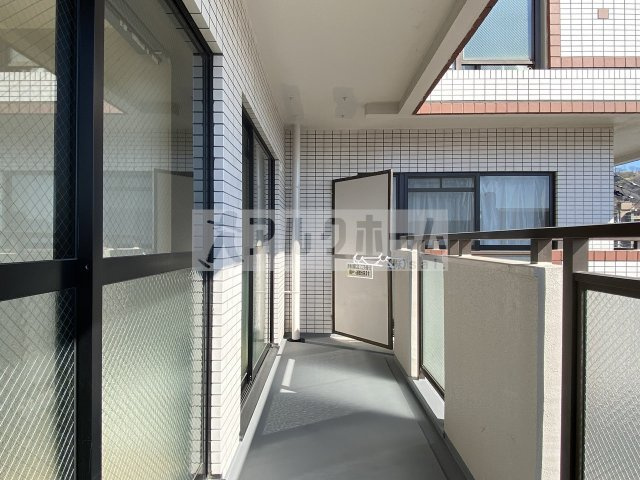 ハイグレード堅下のバルコニー