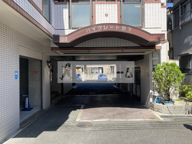 ハイグレード堅下のエントランス