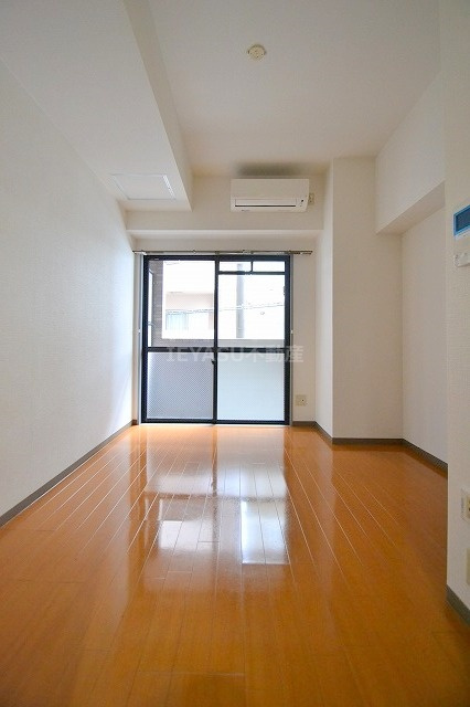 ユーアイビルの内装