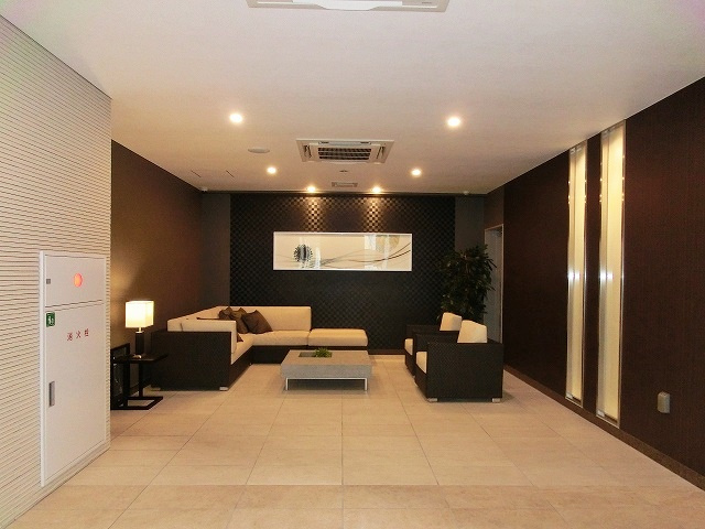 ParkAxis上野三丁目のロビー|グランドロニーです