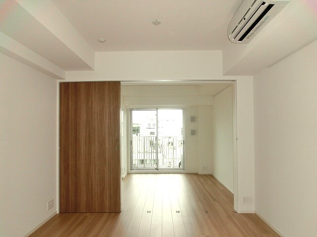 ParkAxis上野三丁目の居間・リビング|ペット可、アップライトピアノ可