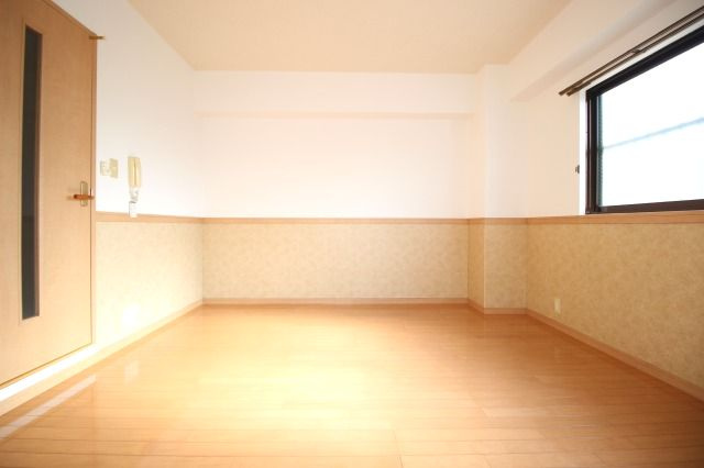 オレンジハウスの洋室|個人の部屋や寝室として使える洋室です