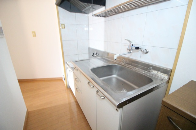 オレンジハウスのキッチン|きれいなキッチンです