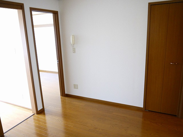 フォンテーヌ　Ｎ－Ⅱの洋室|落ち着いた色調の洋室です