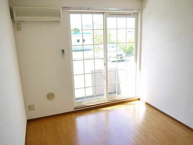 フォンテーヌ　Ｎ－Ⅱの洋室|きれいな洋室です